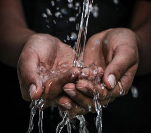 El acceso al agua potable, un recurso imprescindible